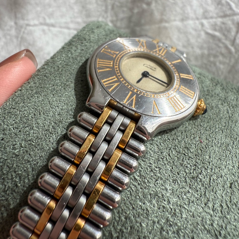Cartier watch, Roman Bezel, Ivory Dial, bullet strap, Must de Cartier - Picture 10 of 12